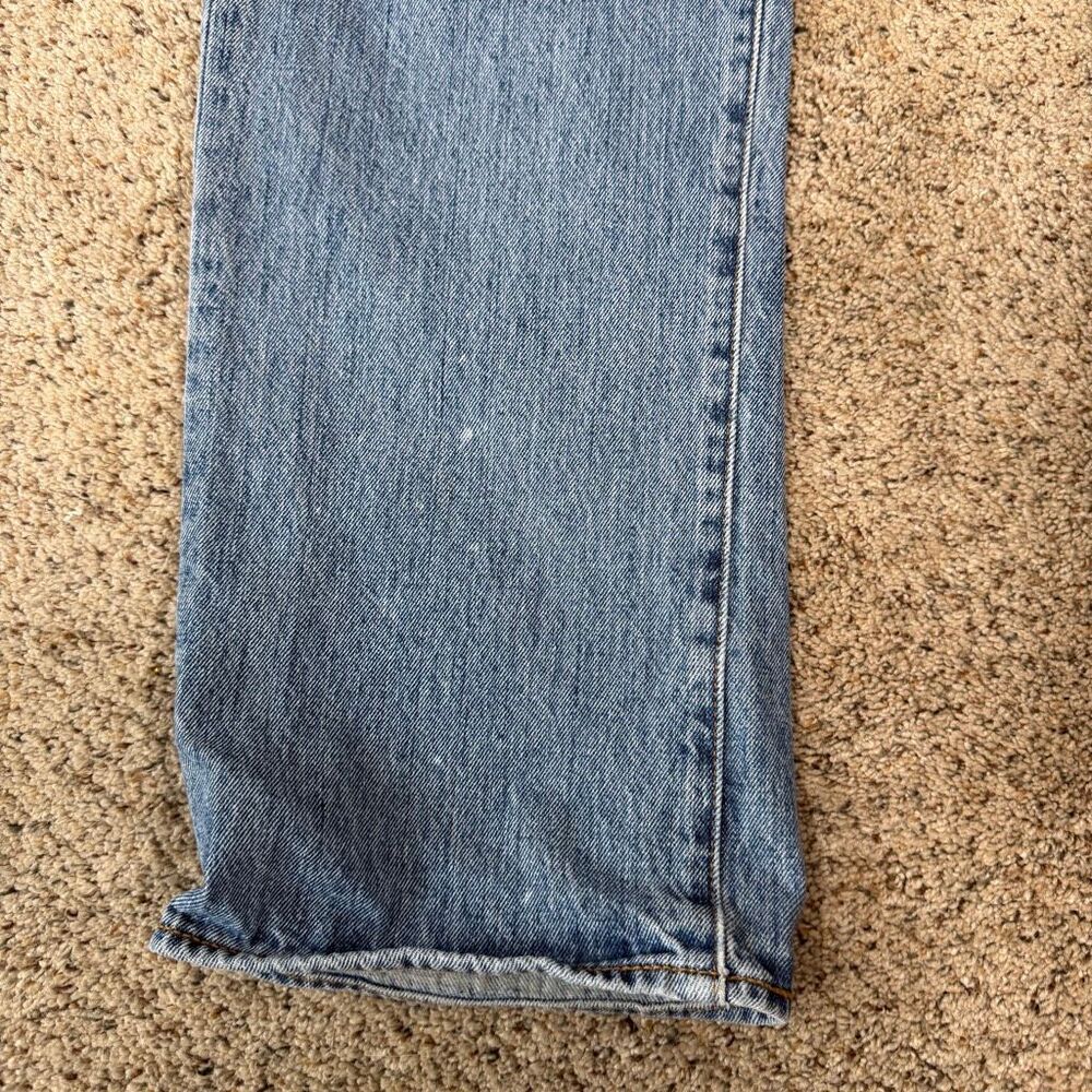 Levi’s 501 Men’s Button‎ Fly Medium Wash Straight Leg Jeans Size 38X34 - Picture 4 of 8